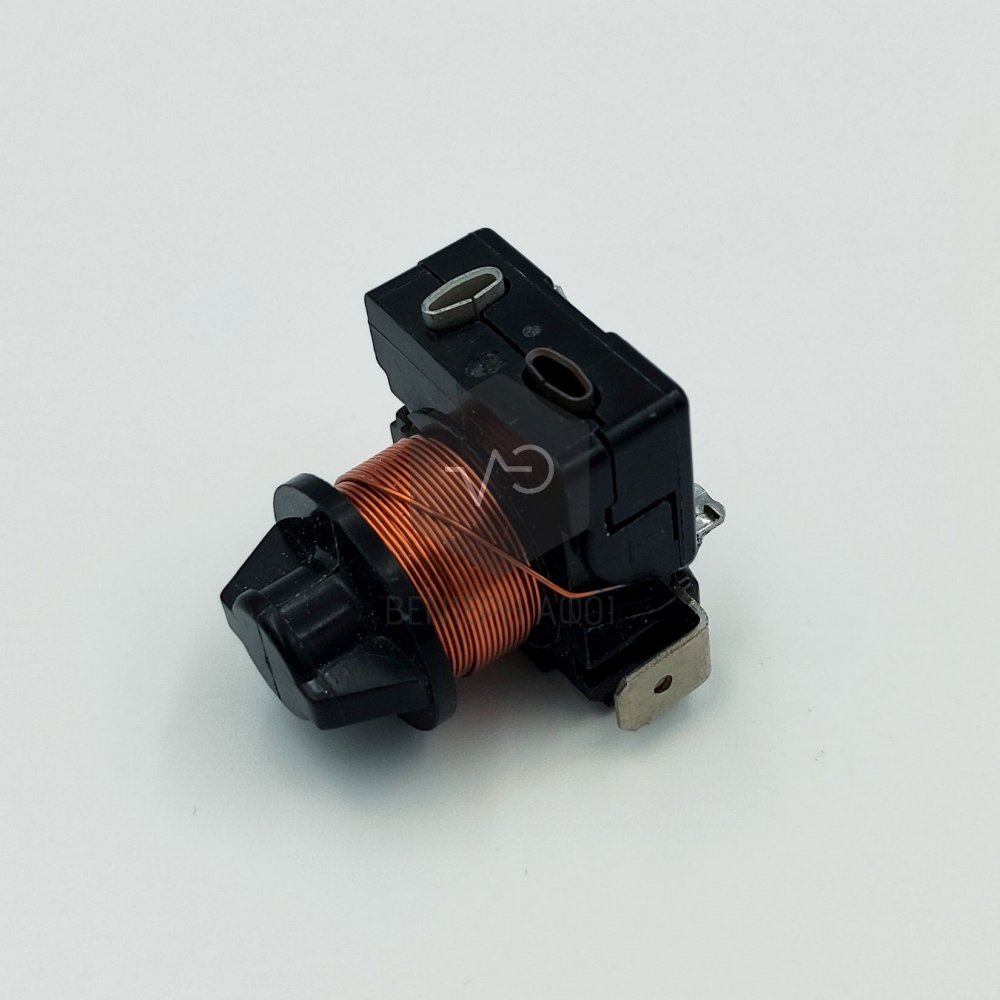 Electronic refrigerator compressor relay with 2 contact thermal.
